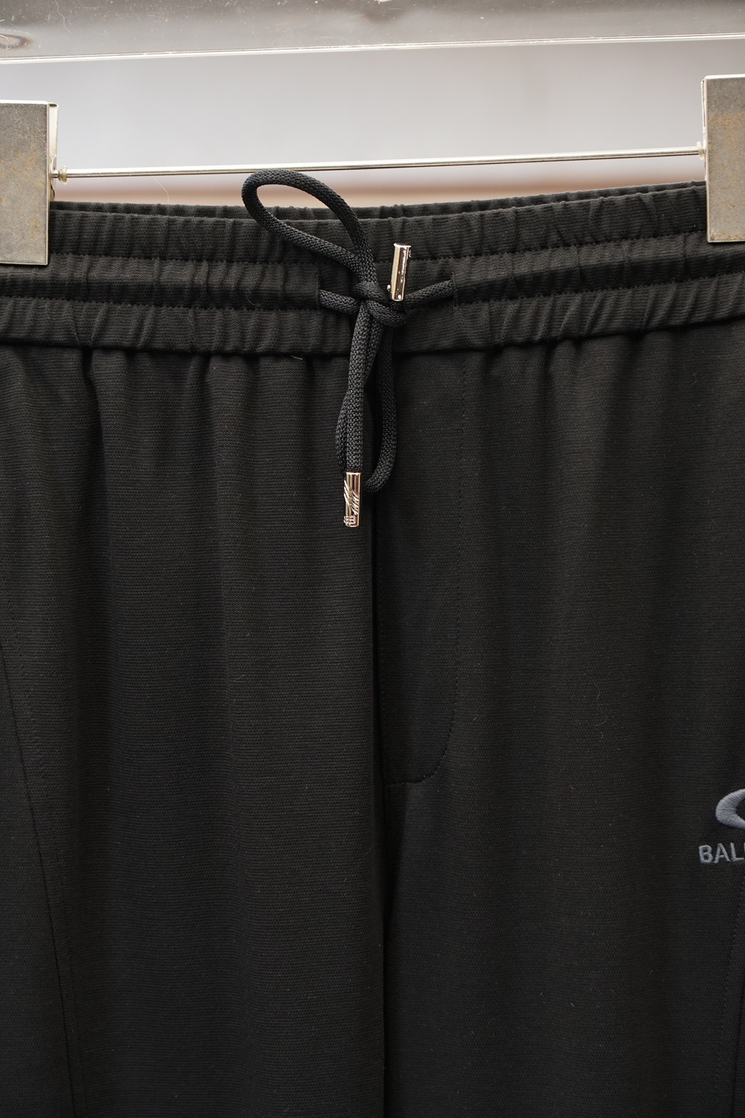 巴黎世家--原版1.1顶级原单，出入专柜毫无压力，2026春夏🎉休闲裤奢华经典品牌LOGO设计！松紧腰休