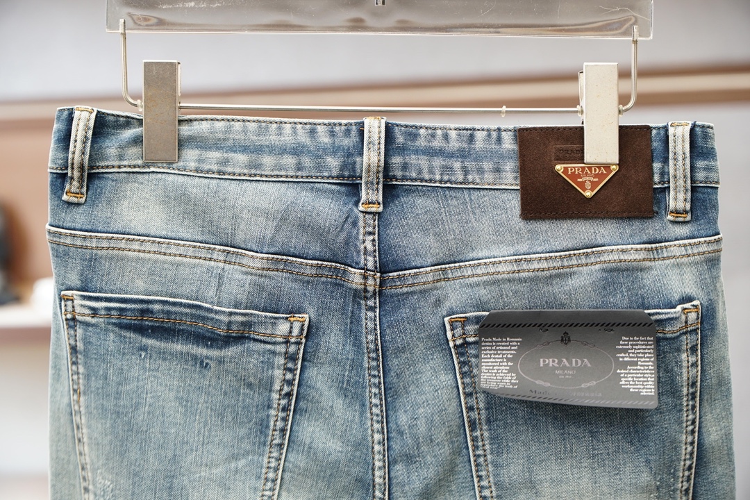 普拉达2026春夏直筒牛仔裤系列新品教父级洗水牛仔裤 🦋🪆🌻🧀🍍奢华感ss官网专柜9000大洋新品热销 
