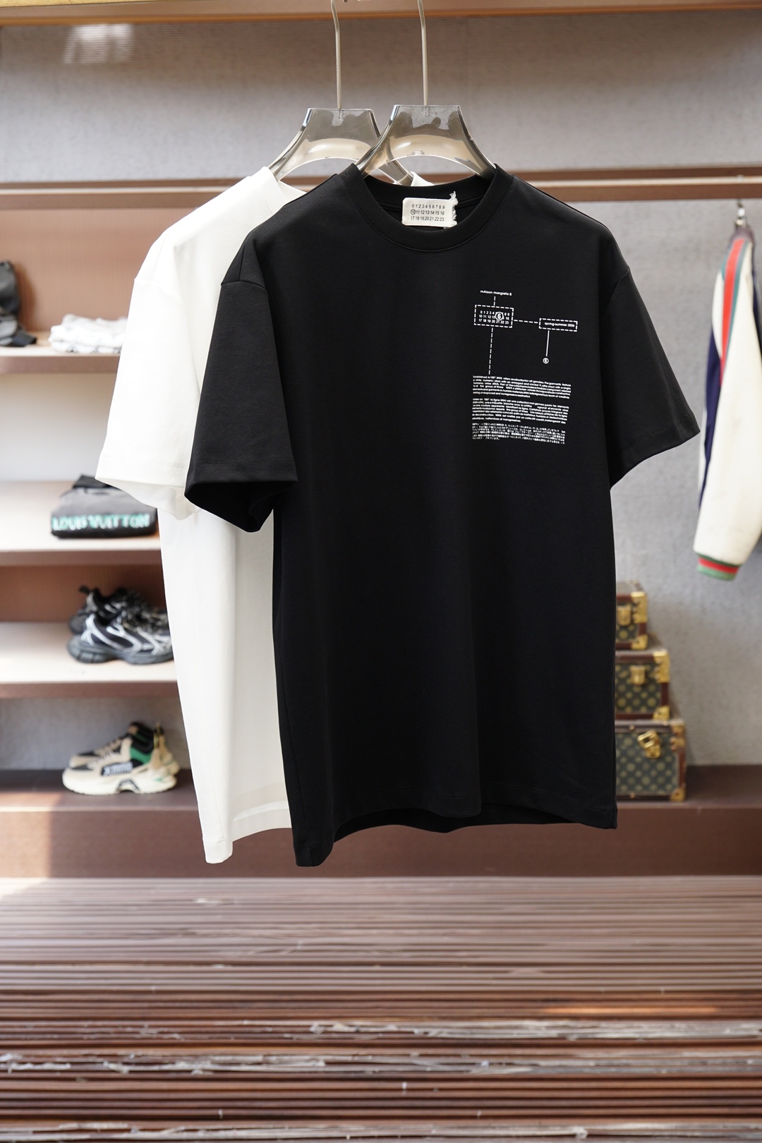 、2026ss新品上线🔥🔥🔥MM6 马吉拉，印花双面布短袖｜质感与设计的双重进阶甄选高支双面布面料，采用