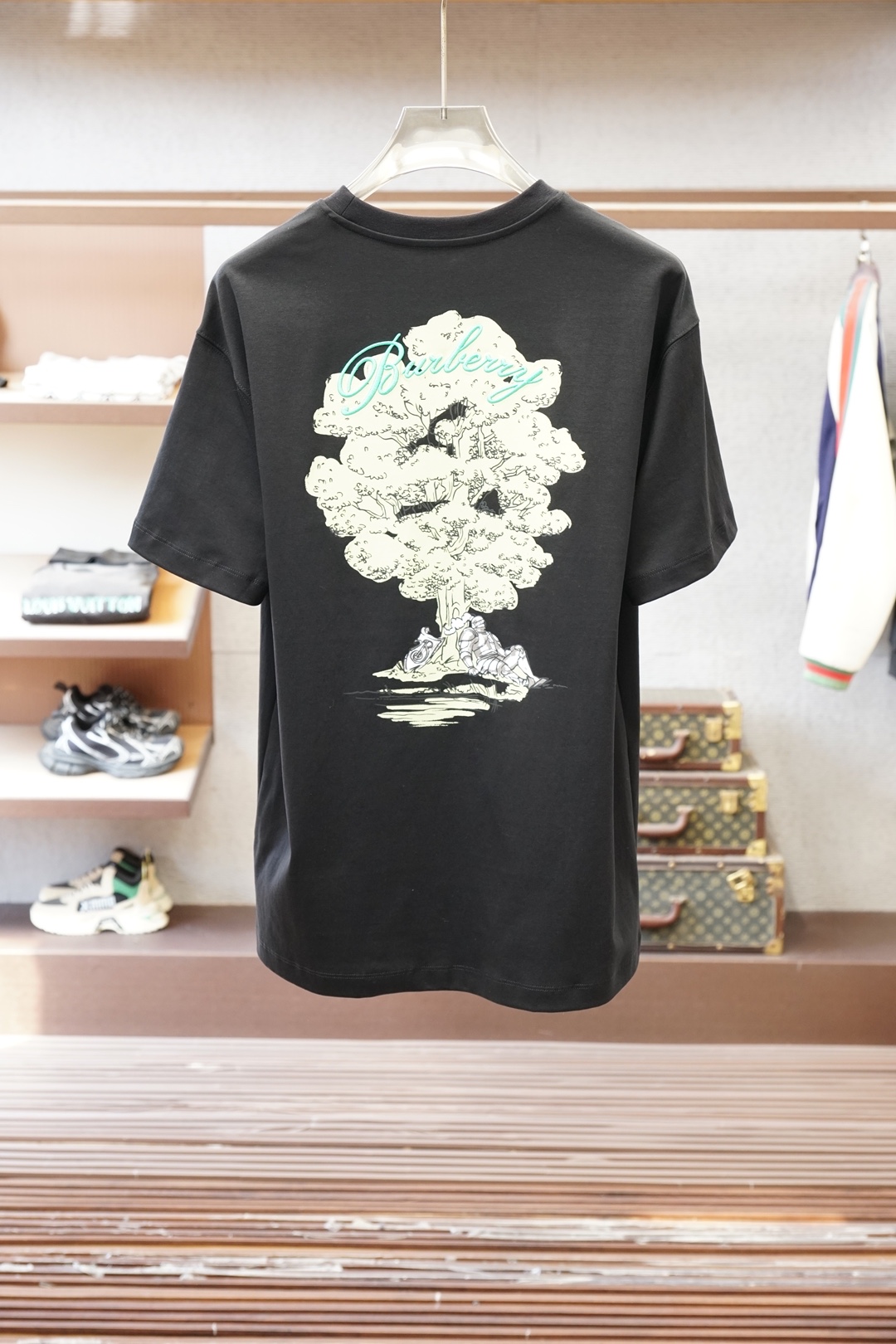 BBR 2026ss新品上线🔥🔥🔥Burberr*y 巴宝莉艺术印花双面布短袖｜双面质感碰撞艺术设计采用