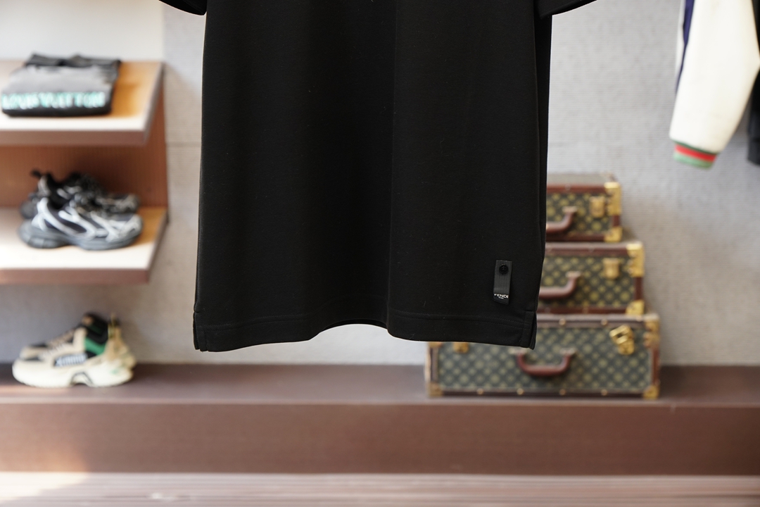 ，2026ss新品上线🔥🔥🔥FENDI 芬迪质感标杆 | 双面珠地口袋Polo衫，重塑商务休闲格调采用双