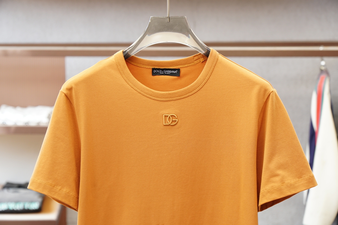 DG-2026ss新品上线🔥🔥🔥 Dolce & Gabban*.杜嘉班纳男士百搭短袖 T 恤，时尚休闲