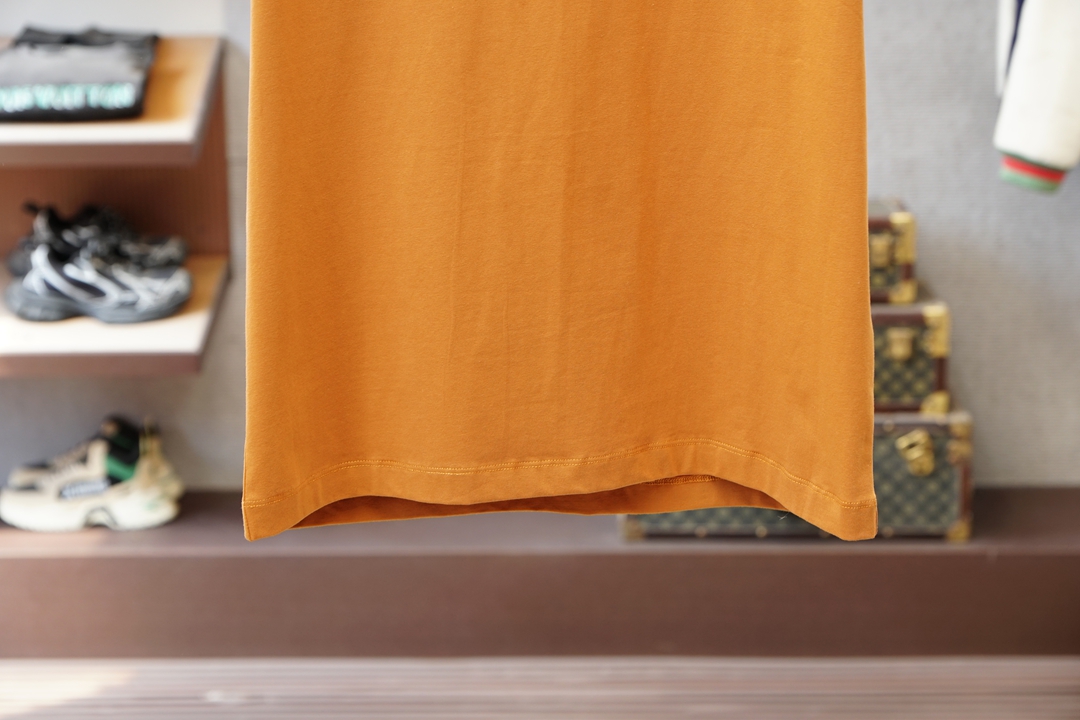 DG-2026ss新品上线🔥🔥🔥 Dolce & Gabban*.杜嘉班纳男士百搭短袖 T 恤，时尚休闲