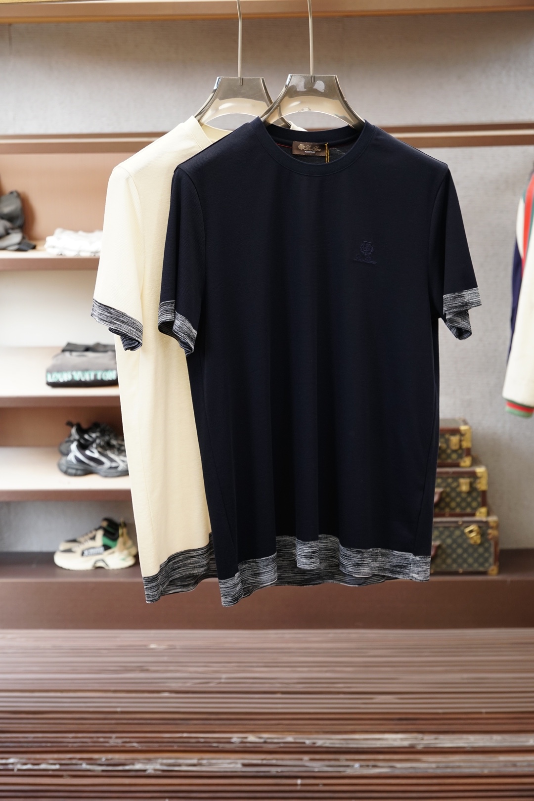 Loro piana-2026新款；春夏新款短袖，面料控必入款-采用进口高密度皮专柜定制丝光朱地/质地温
