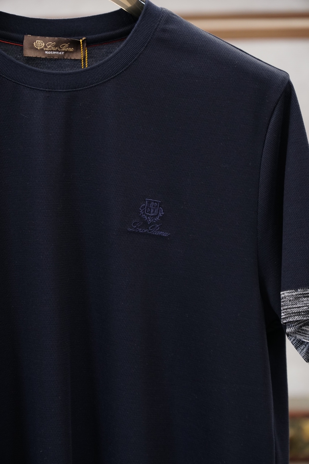 Loro piana-2026新款；春夏新款短袖，面料控必入款-采用进口高密度皮专柜定制丝光朱地/质地温