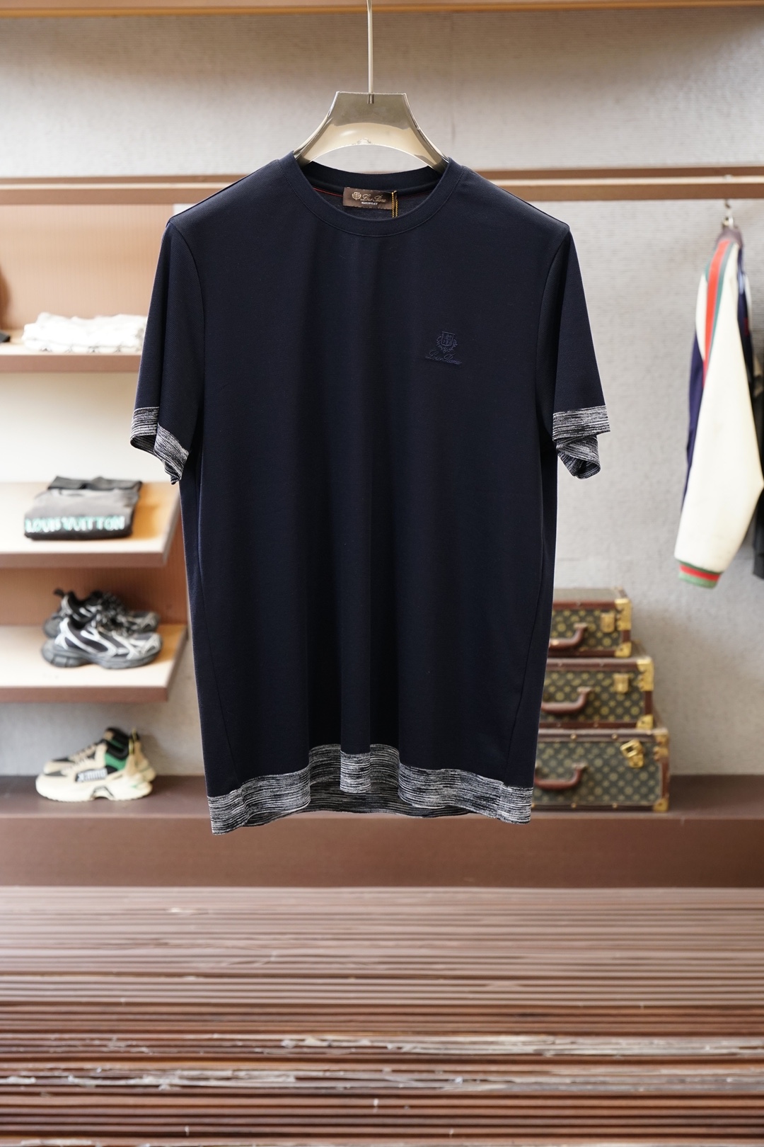 Loro piana-2026新款；春夏新款短袖，面料控必入款-采用进口高密度皮专柜定制丝光朱地/质地温