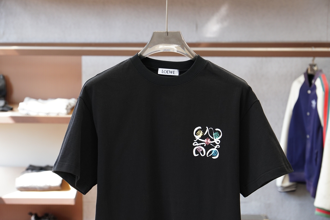 Loewe罗意威/2026春夏新款首发专柜最新款短袖圆领T恤 高端订制 设计前卫时尚！品牌logo重工艺