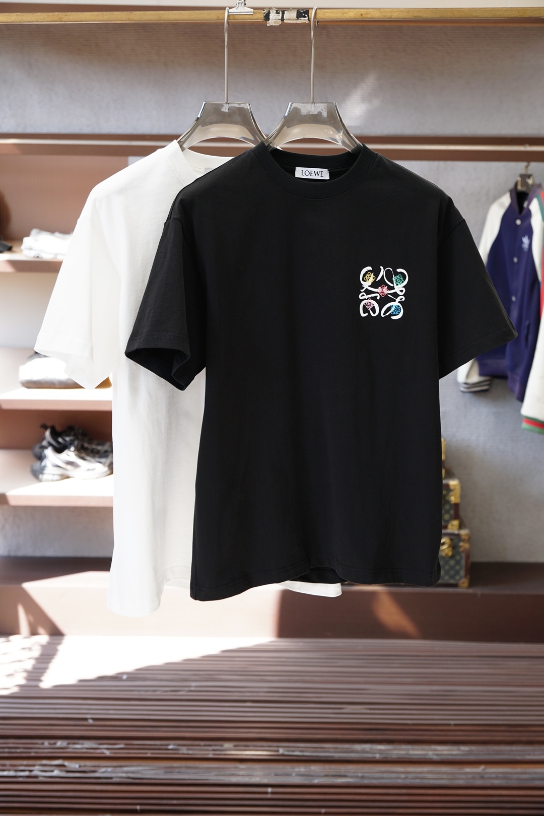 Loewe罗意威/2026春夏新款首发专柜最新款短袖圆领T恤 高端订制 设计前卫时尚！品牌logo重工艺