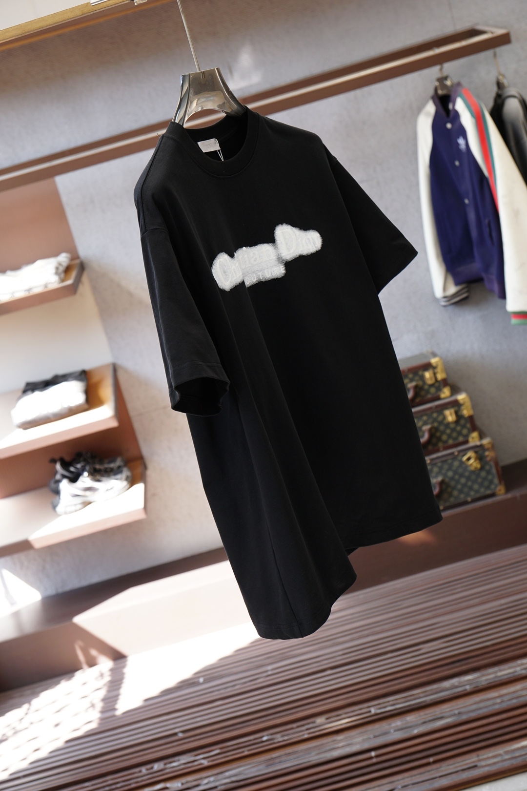 Dior迪奥-2026春夏新款首发专柜最新款短袖圆领T恤 高端订制 设计前卫时尚！品牌logo重工艺设计