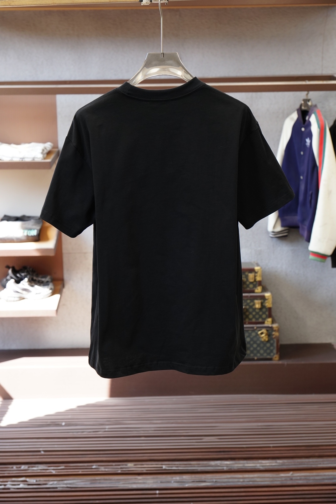 巴黎世家-2026春夏新款首发专柜最新款短袖圆领T恤 高端订制 设计前卫时尚！品牌logo重工艺设计 高