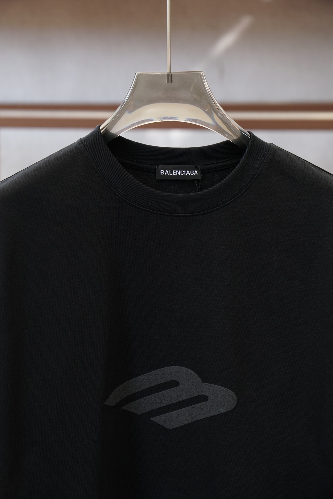 巴黎世家-2026春夏新款首发专柜最新款短袖圆领T恤 高端订制 设计前卫时尚！品牌logo重工艺设计 高