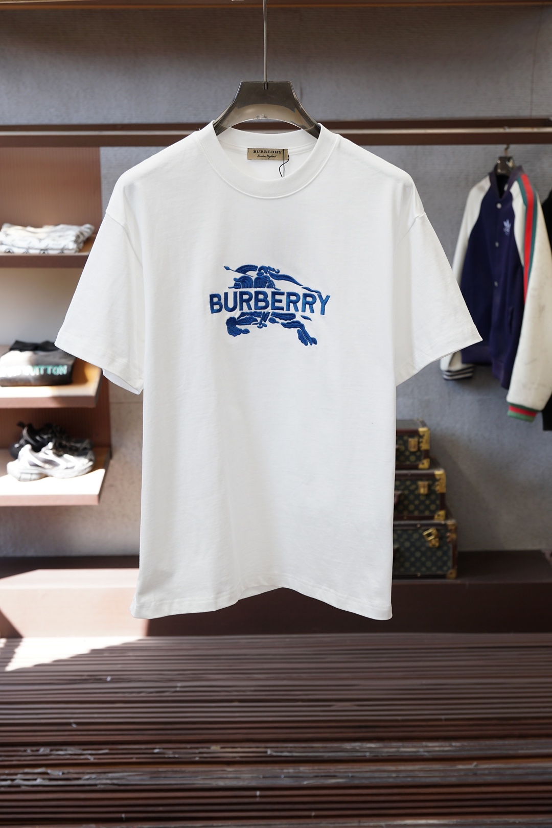 BBR巴宝莉-2026春夏新款首发专柜最新款短袖圆领T恤 高端订制 设计前卫时尚！品牌logo重工艺设计