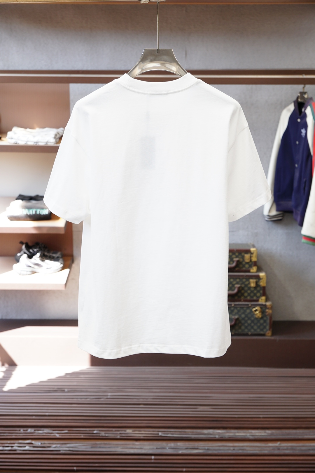 Prada普拉达/2026春夏新款首发专柜最新款短袖圆领T恤 高端订制 设计前卫时尚！品牌logo重工艺