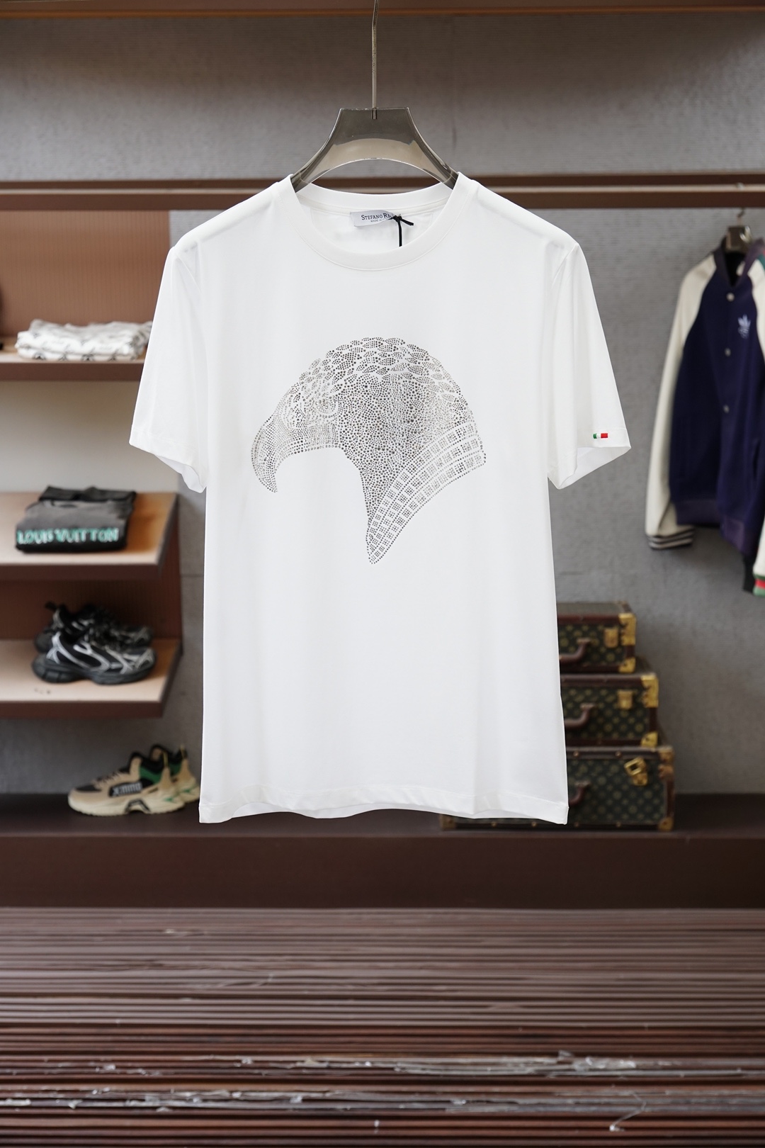 史蒂芬Stefano Ricci·SS26春夏新品水晶鹰头T恤短袖T恤，正面鹰头Logo饰水晶点状装饰，