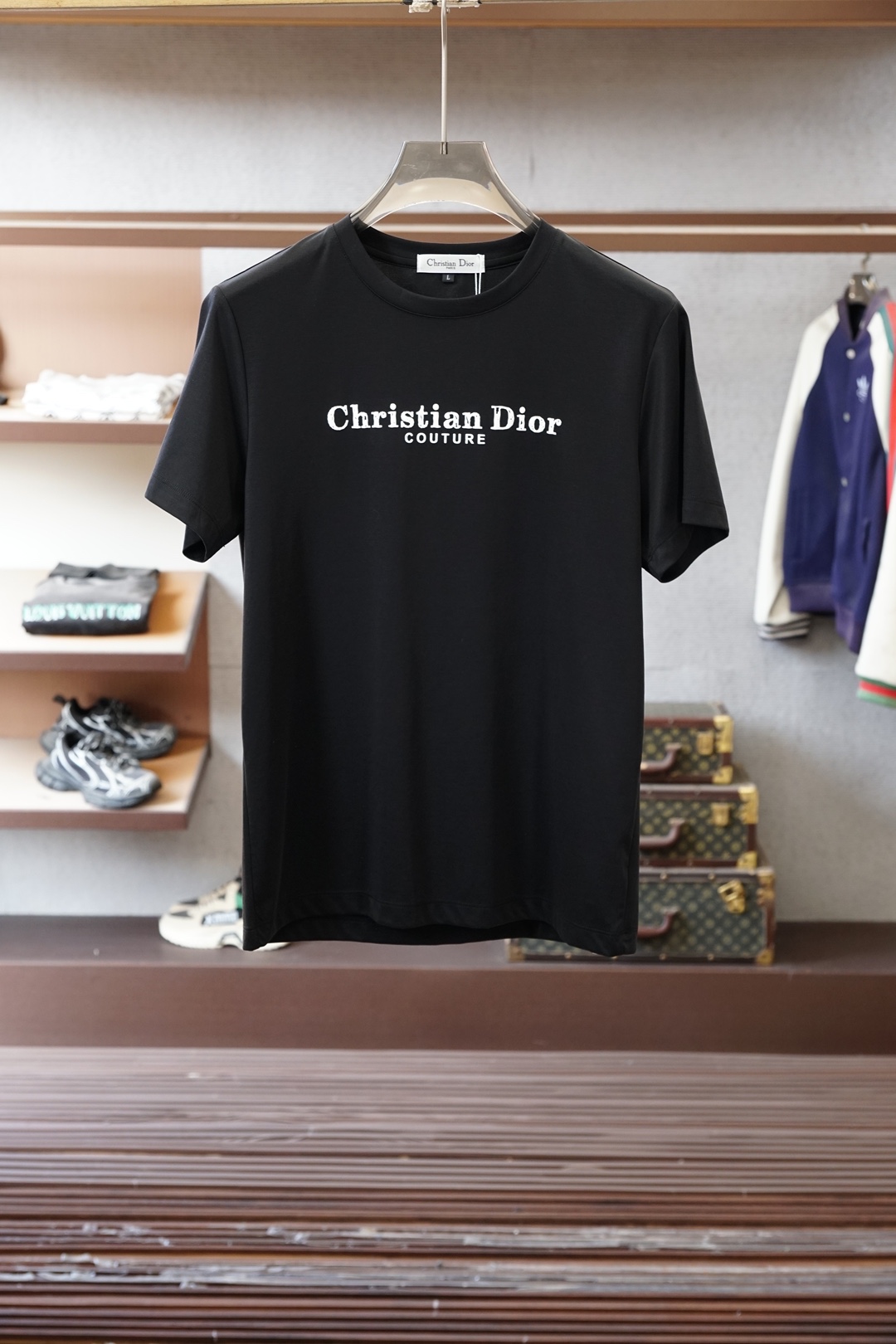 Dior迪奥/2026早春ss系列新品🎉🎉🌷🌻😇P/男士短袖👍🏼时尚经典圆领设计！奢华品牌字母LOGO搭