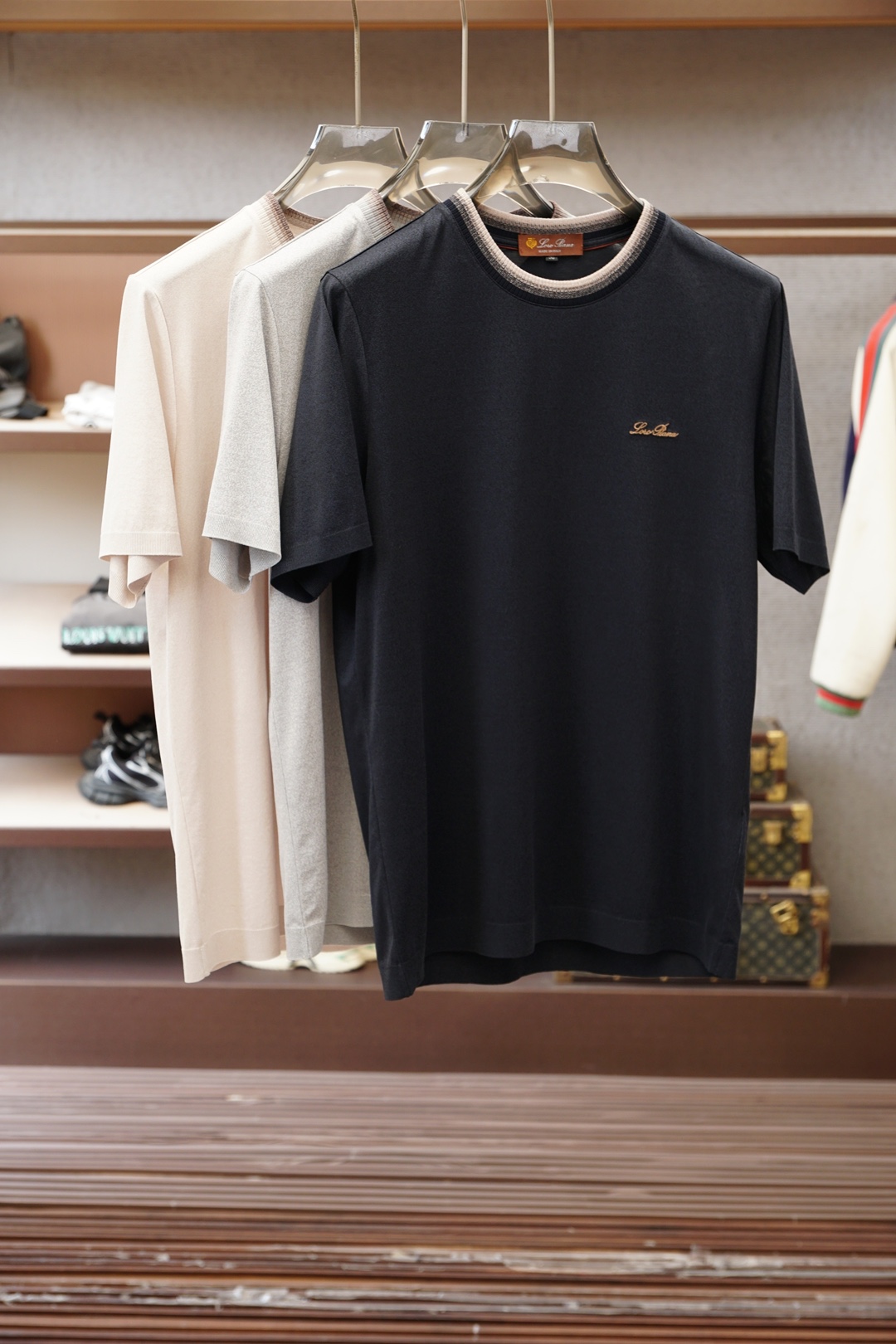Loro Piana、意大利男士奢牌，🎆🎆❤️🍻商务顶端男士必备，进口双丝光面料，光泽感强丝滑柔顺，笔挺