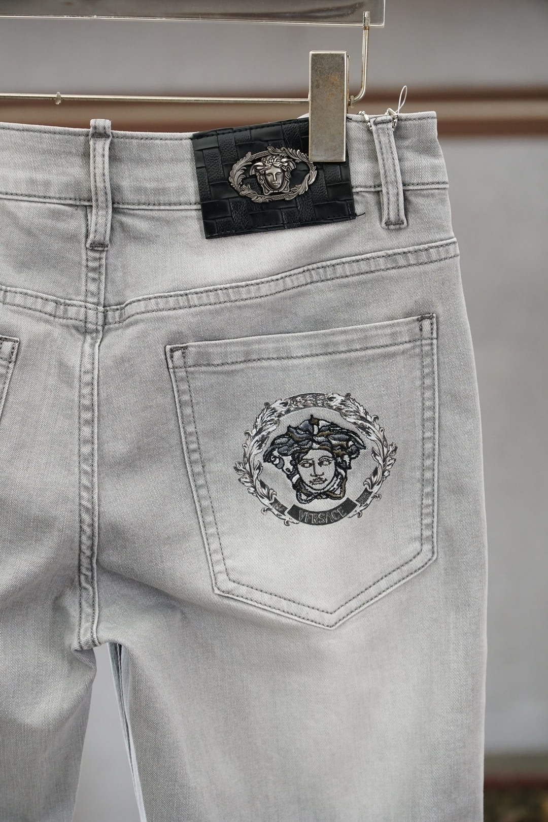 范思哲，Versace-P✨➕🛒🍟2026春夏牛仔裤微弹力臻选上等面料 后袋专柜新元素刺绣 爆赞款 帅气
