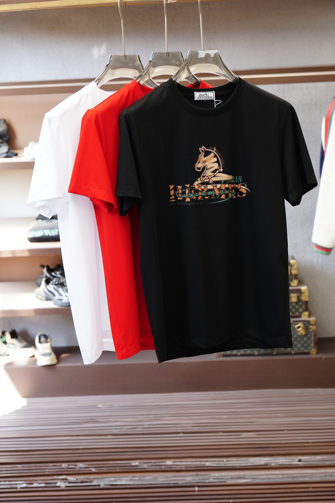 Hermes爱马仕-2026早春ss系列新品🎉🎉🌷🌻😇P/男士短袖👍🏼时尚经典圆领设计！奢华品牌字母LO