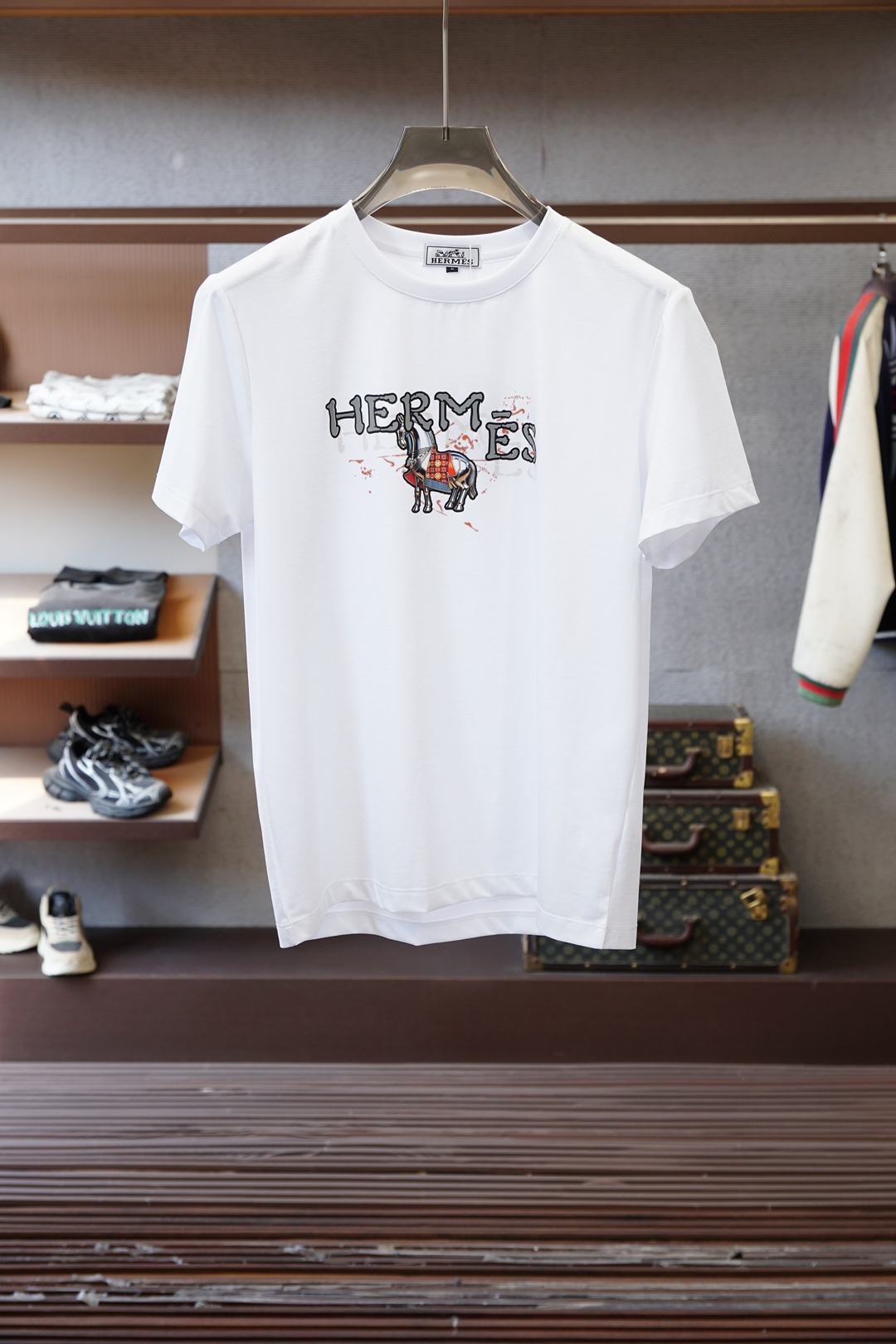 Hermes爱马仕-2026早春ss系列新品🎉🎉🌷🌻😇P/男士短袖👍🏼时尚经典圆领设计！奢华品牌字母LO