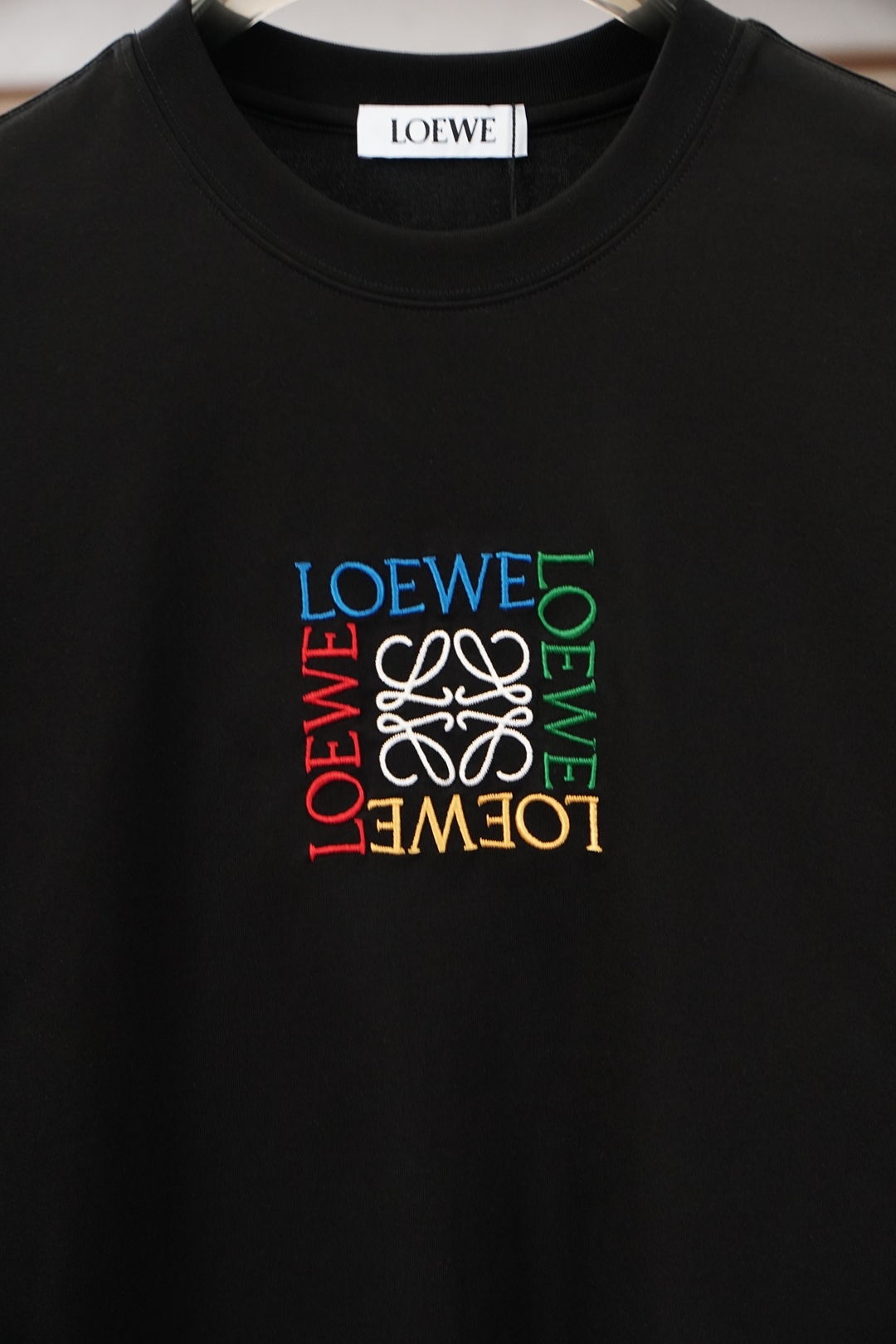 Loewe罗意威/2026春夏新款男女同款👫短袖T恤！时尚休闲短袖T恤衫！胸前字母logo图案刺绣设计！