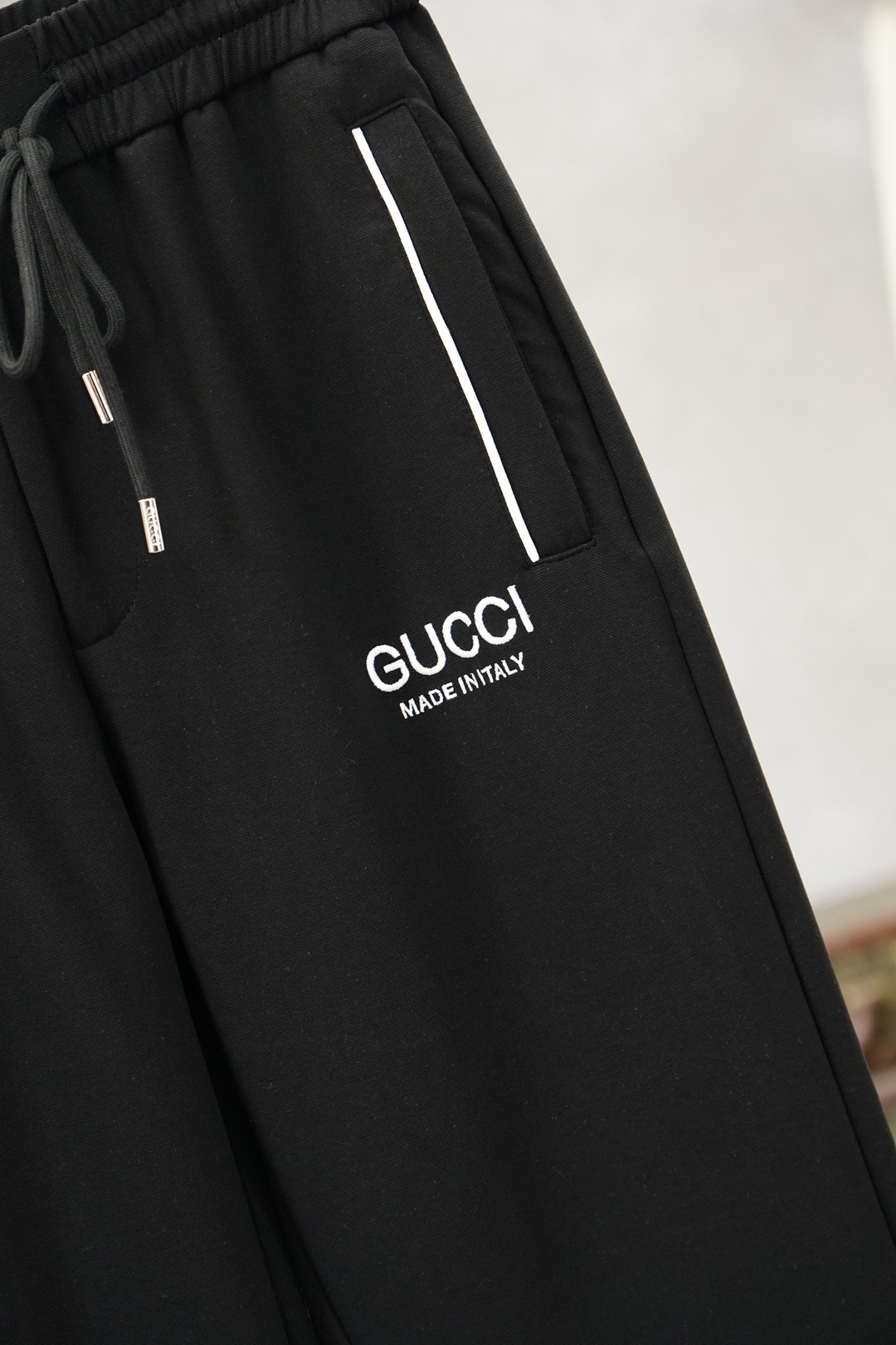 Gucci古奇-2026早春休闲直筒裤，码数M-3XL，进口超细棉➕氨纶质感格外透气舒适。采用简约修身版