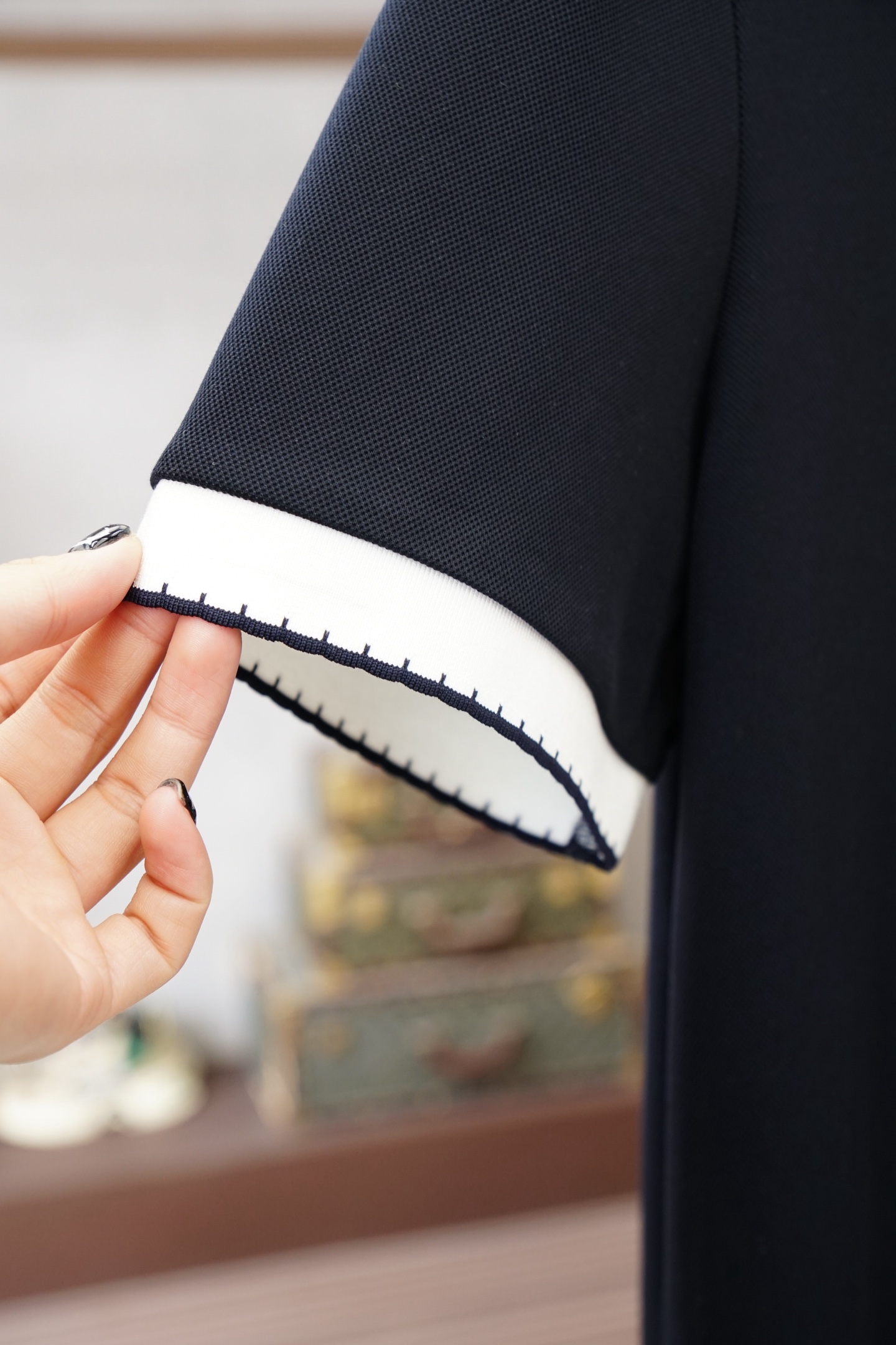 奇顿/kiton 2026ss春夏新款男士半拉链套头短袖针织衫POLO，经过特殊浇洗工艺处理，手感柔软且