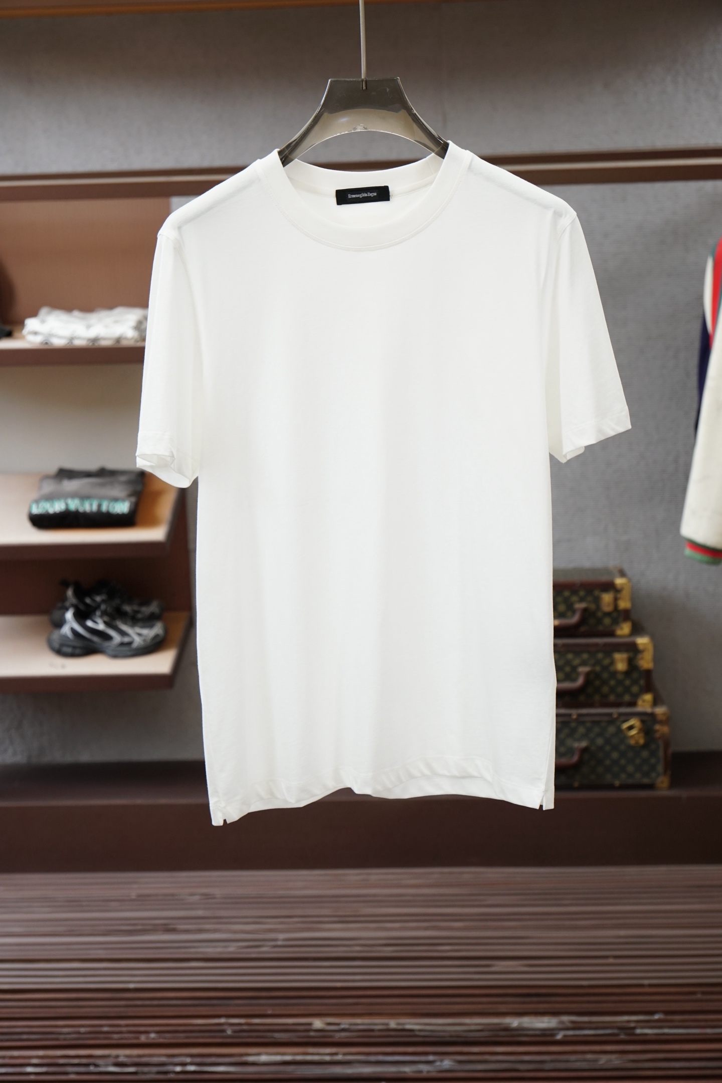 zegna 杰尼亚2026ss新款圆领短袖T恤，定制新疆长绒棉面料，后背logo标识 高弹面料、久穿不易