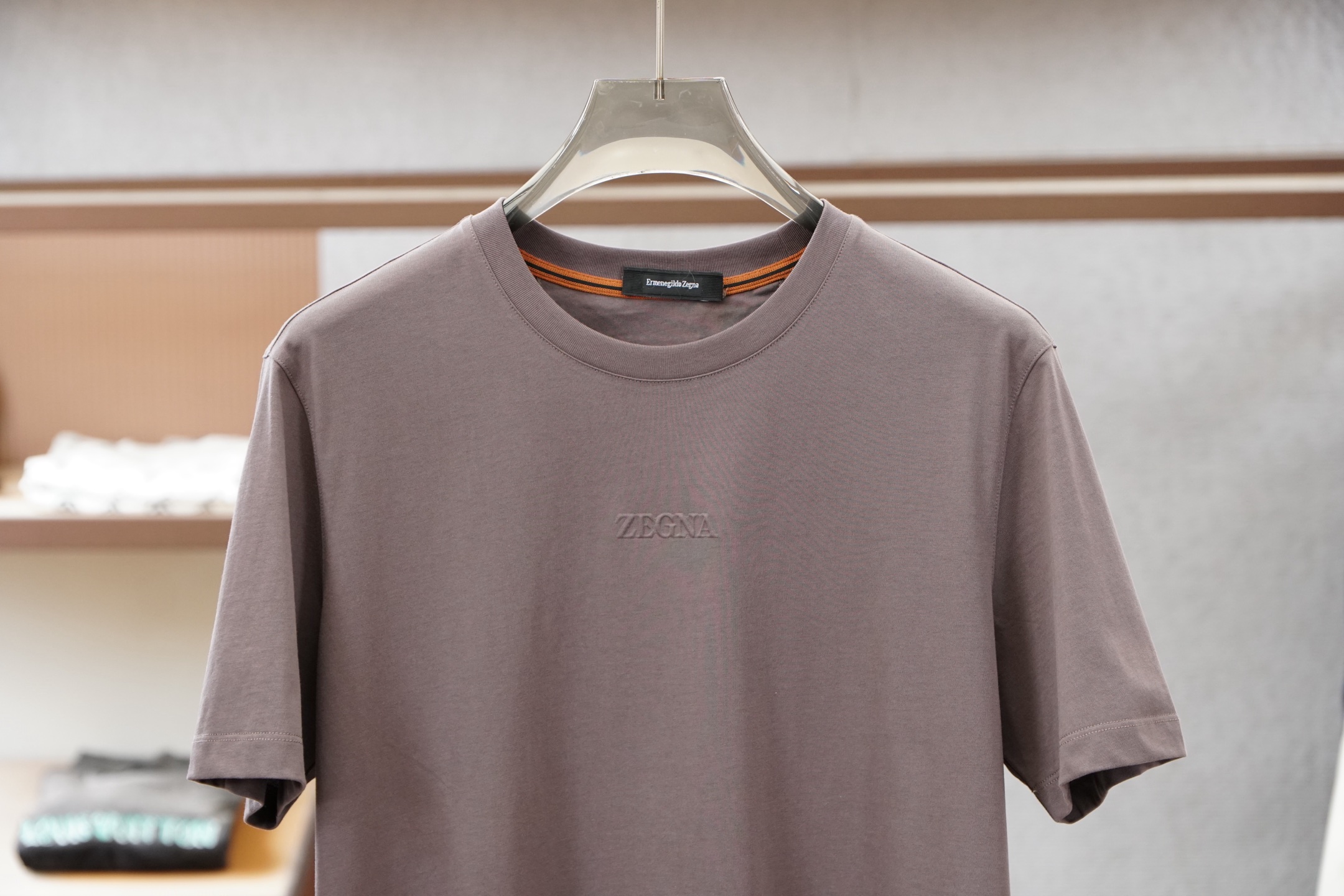 zegna 2026SS 压印logo标识净色短袖T恤。定制60支三股平纹精棉面料 极致柔软舒适 高端大