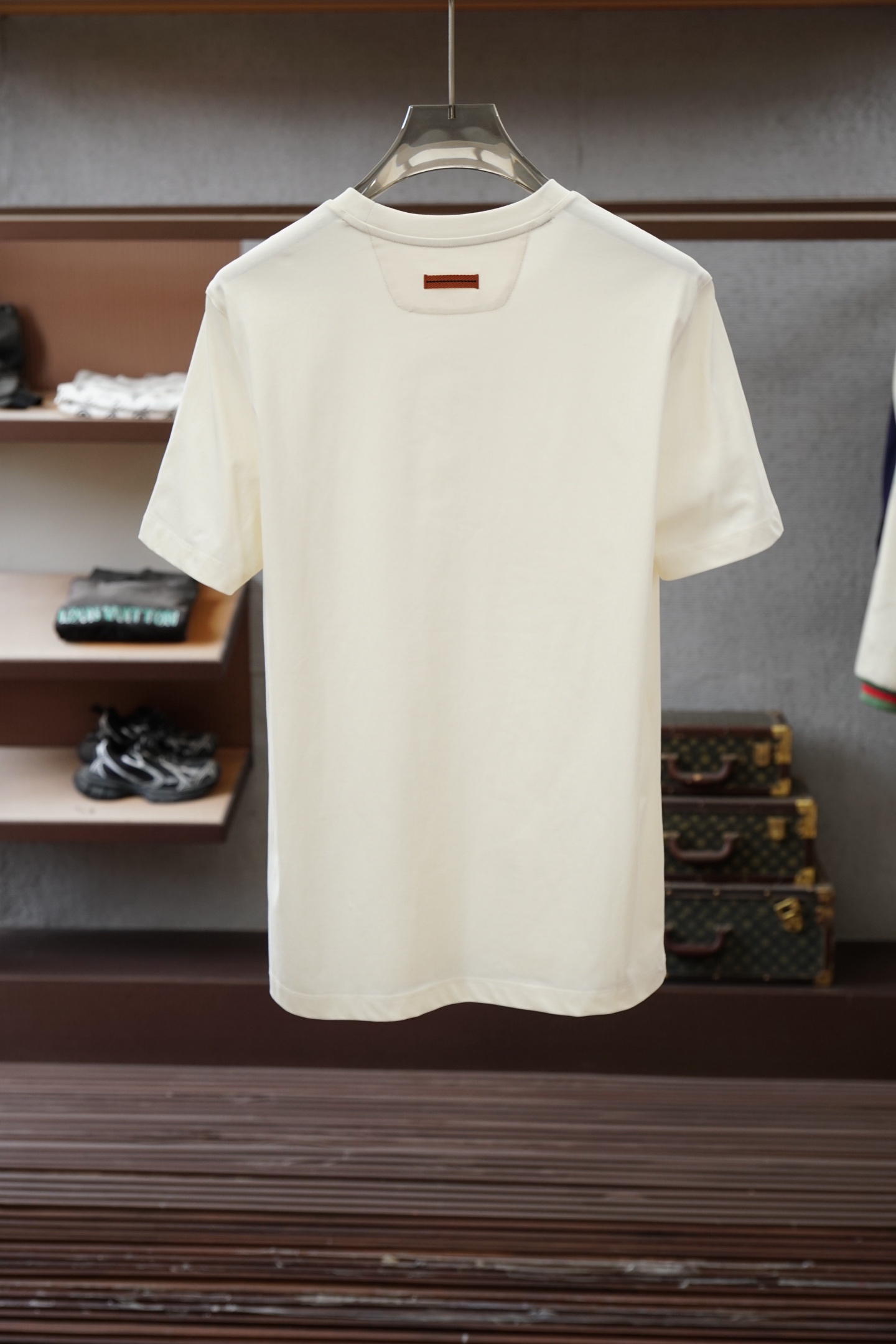 zegna 2026SS 压印logo标识净色短袖T恤。定制60支三股平纹精棉面料 极致柔软舒适 高端大