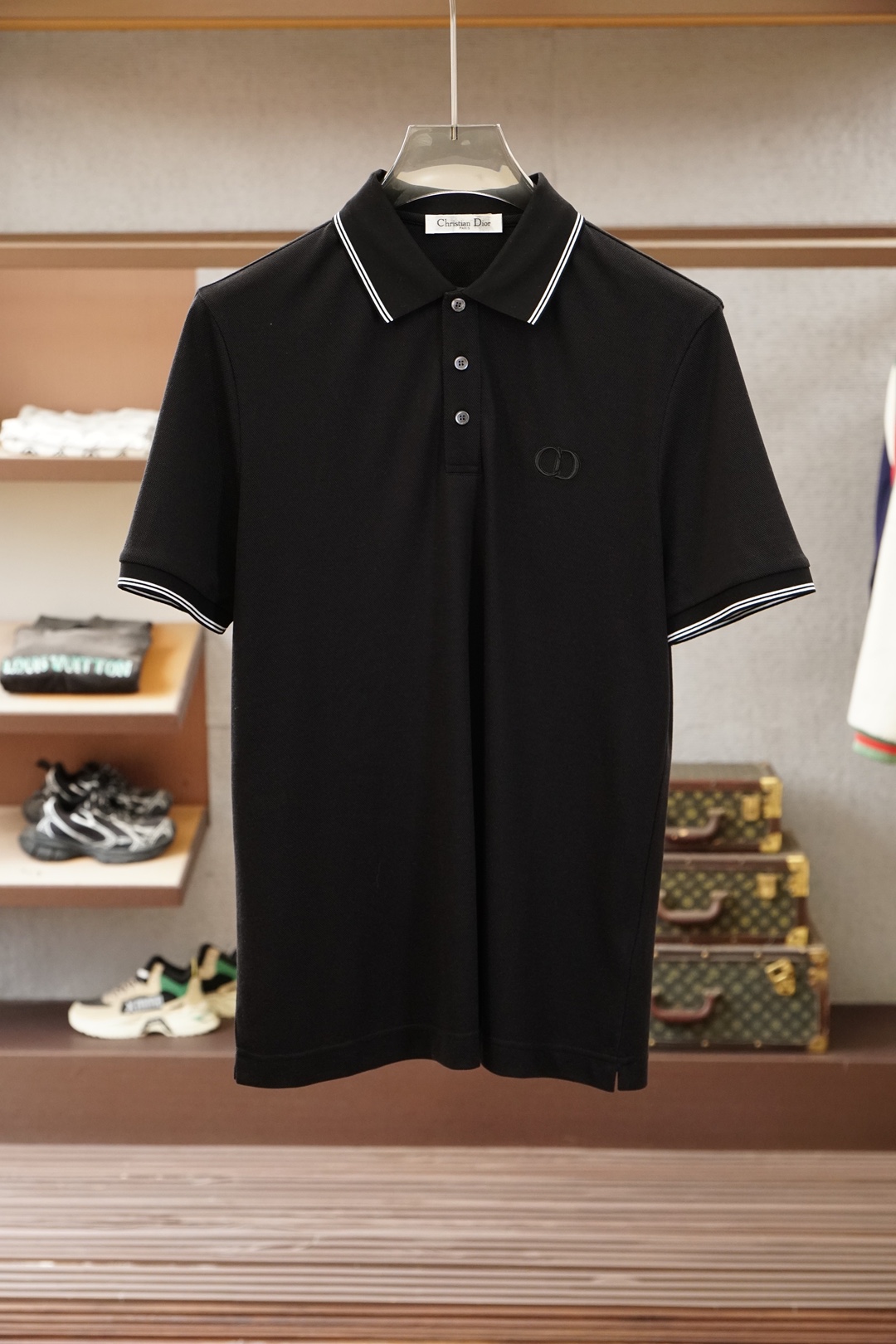 DIOR 迪奥/2026双面羊毛珠地 Polo 衫甄选双面羊毛珠地面料，羊毛的温润与珠地网眼的透气完美融
