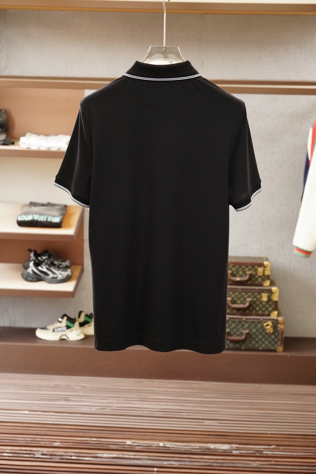 DIOR 迪奥/2026双面羊毛珠地 Polo 衫甄选双面羊毛珠地面料，羊毛的温润与珠地网眼的透气完美融