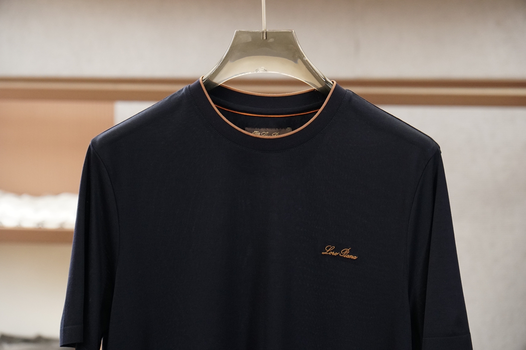 、loro Piana-lor* Pian* 诺U翩然莱赛尔平纹起脚圆领T恤甄选天然木源莱赛尔纤维，以平