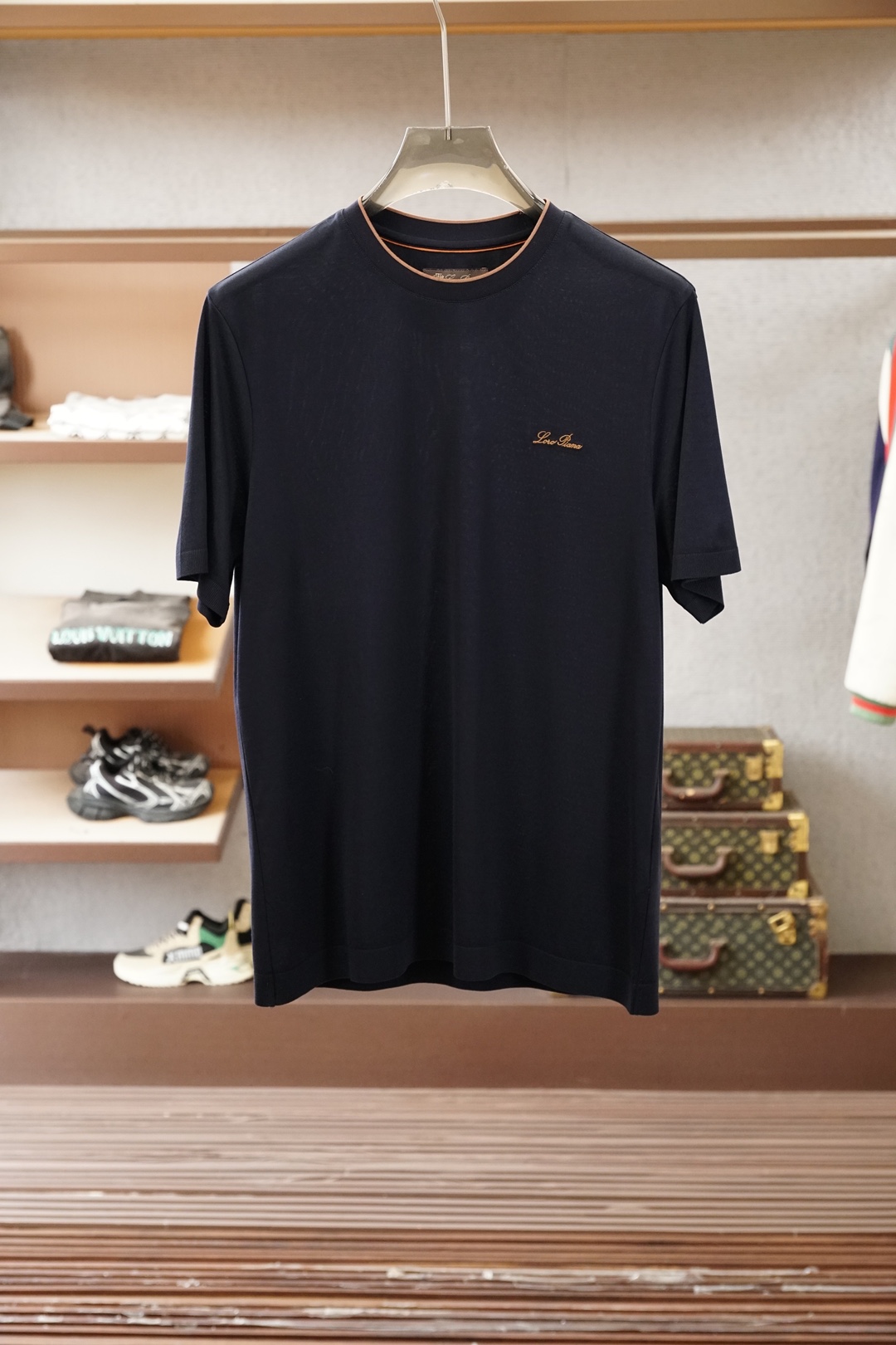 、loro Piana-lor* Pian* 诺U翩然莱赛尔平纹起脚圆领T恤甄选天然木源莱赛尔纤维，以平