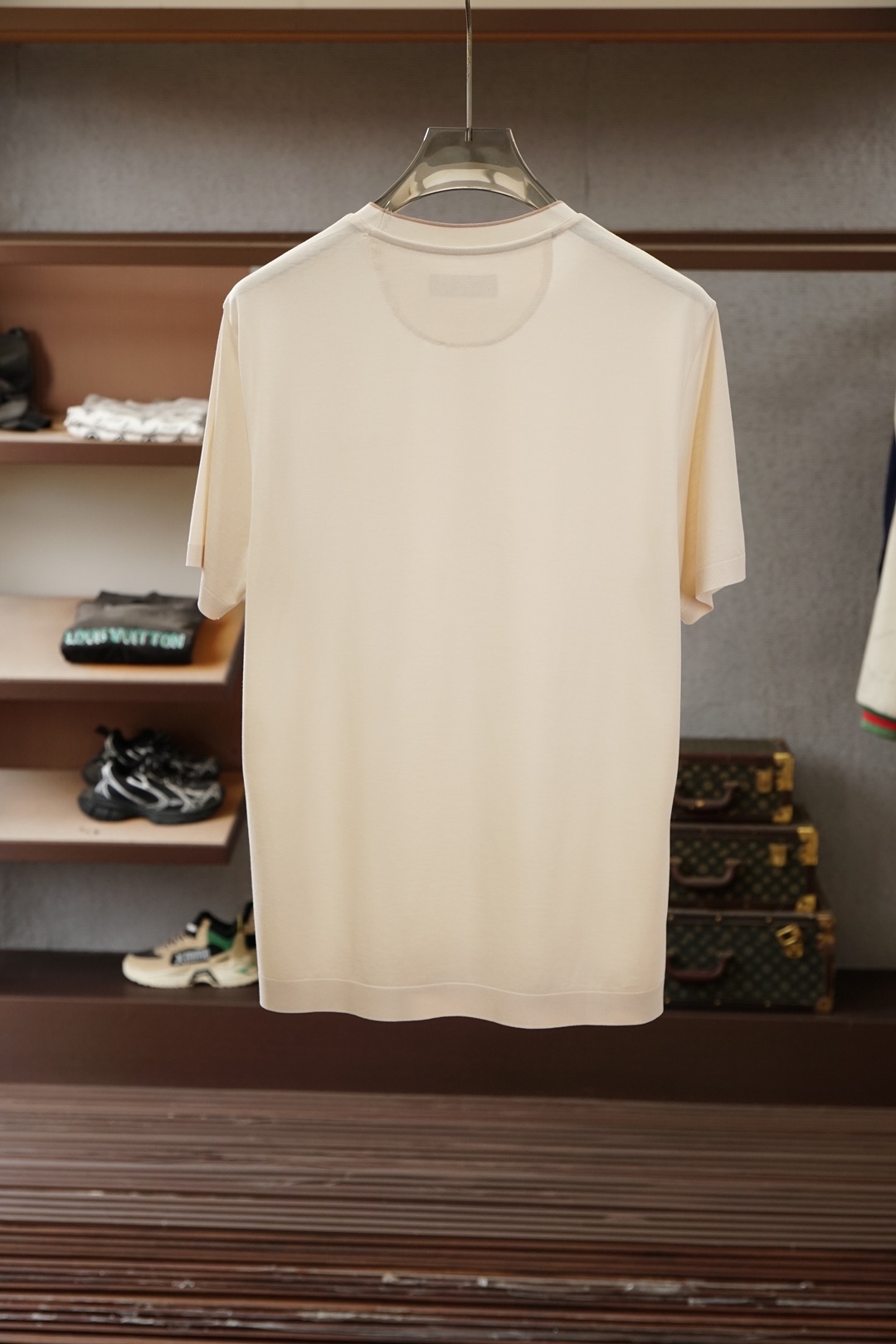 、loro Piana-lor* Pian* 诺U翩然莱赛尔平纹起脚圆领T恤甄选天然木源莱赛尔纤维，以平