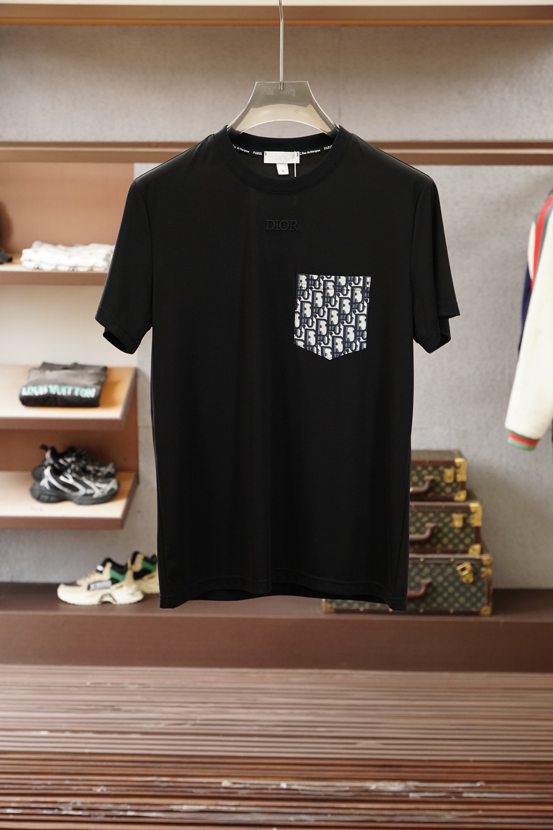 Dior迪奥-🔥时尚薄款休闲外套短裤套装 采用客供高密度纯棉材质面料，软糯亲肤，抗皱立挺有型，品牌字母l
