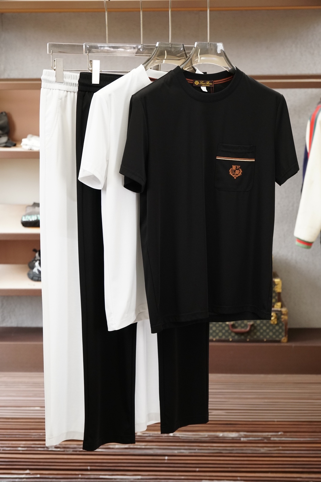 loro Piana-🔥时尚薄款休闲外套短裤套装 采用客供高密度纯棉材质面料，软糯亲肤，抗皱立挺有型，品