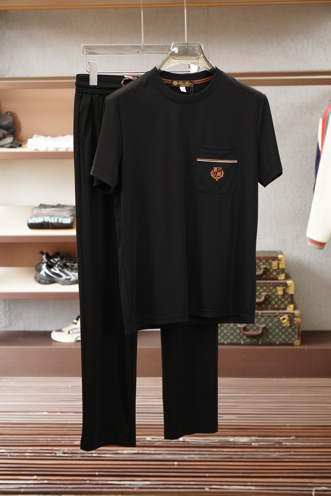 loro Piana-🔥时尚薄款休闲外套短裤套装 采用客供高密度纯棉材质面料，软糯亲肤，抗皱立挺有型，品