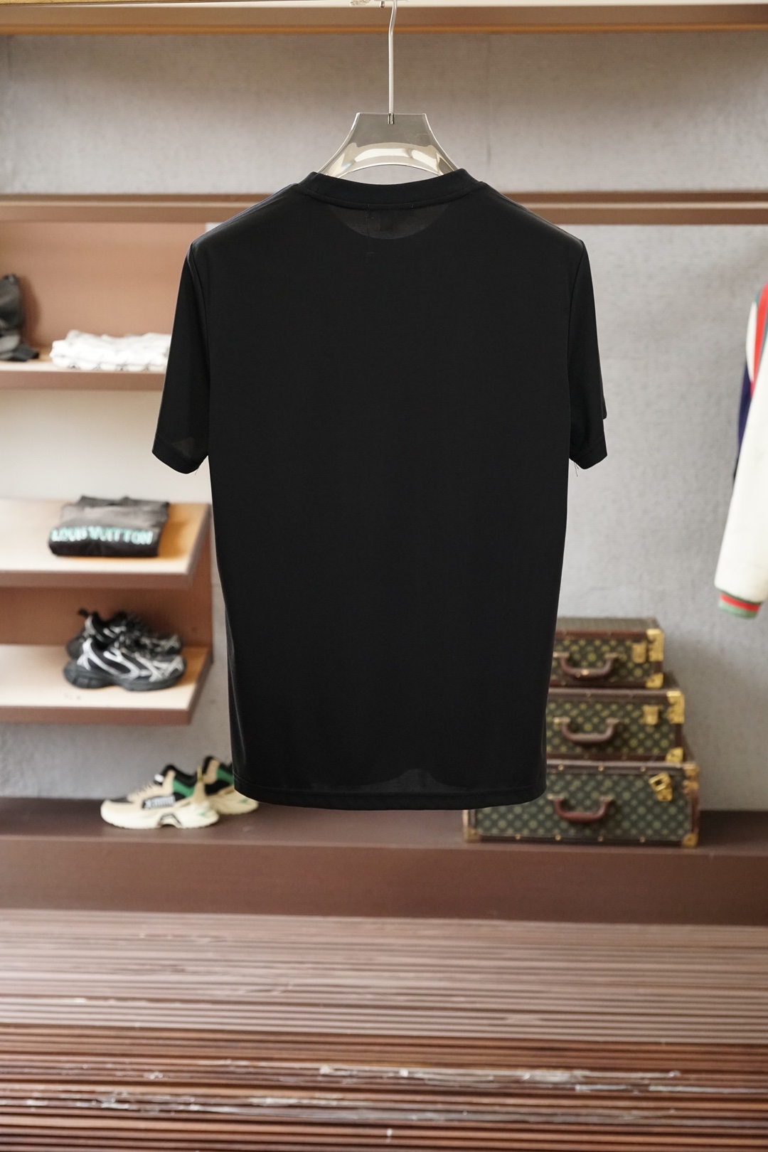 Dior迪奥/🔥时尚薄款休闲外套短裤套装 采用客供高密度纯棉材质面料，软糯亲肤，抗皱立挺有型，品牌字母l