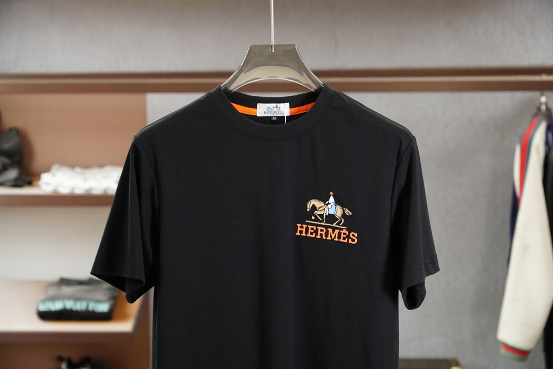 Hermes爱马仕2026ss春夏新品/甄选高支双面双丝光棉面料，一面细腻亲肤，🤲🤠👏一面挺括有型，反复