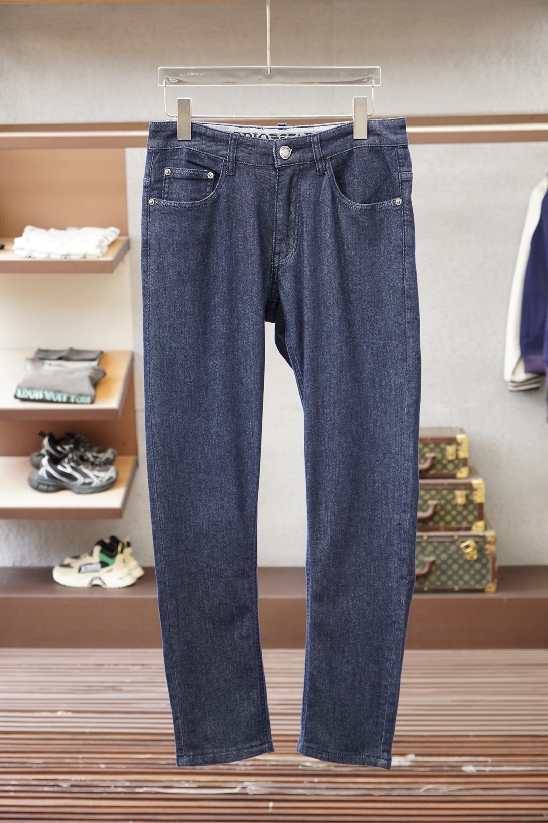 NO:843411,Armani-2026 spring and summer straight jeans series new godfather-level washed jeans Luxurious ss official website counter 9000 Ocean new products are hot-selling Original replica leather brand Highly recommended Complex craftsmanship + washed foreign trade Quality and detail processing are in place Luxurious details hardware accessories Elastic slim straight pants Size. 29-38 has 35 but not 37,,armani,jeans,19860909阿玛尼-2026春夏直筒牛仔裤系列新品教父级洗水牛仔裤 奢华感ss官网专柜9000大洋新品热销 原版复刻皮牌 重磅强烈推荐 复杂工艺工艺+洗水外贸 品质感细节处理满满到位 奢华感细节五金辅料 弹力修身直筒裤型 尺码.29-38有35无37码,,armani,jeans,,Men's clothing
