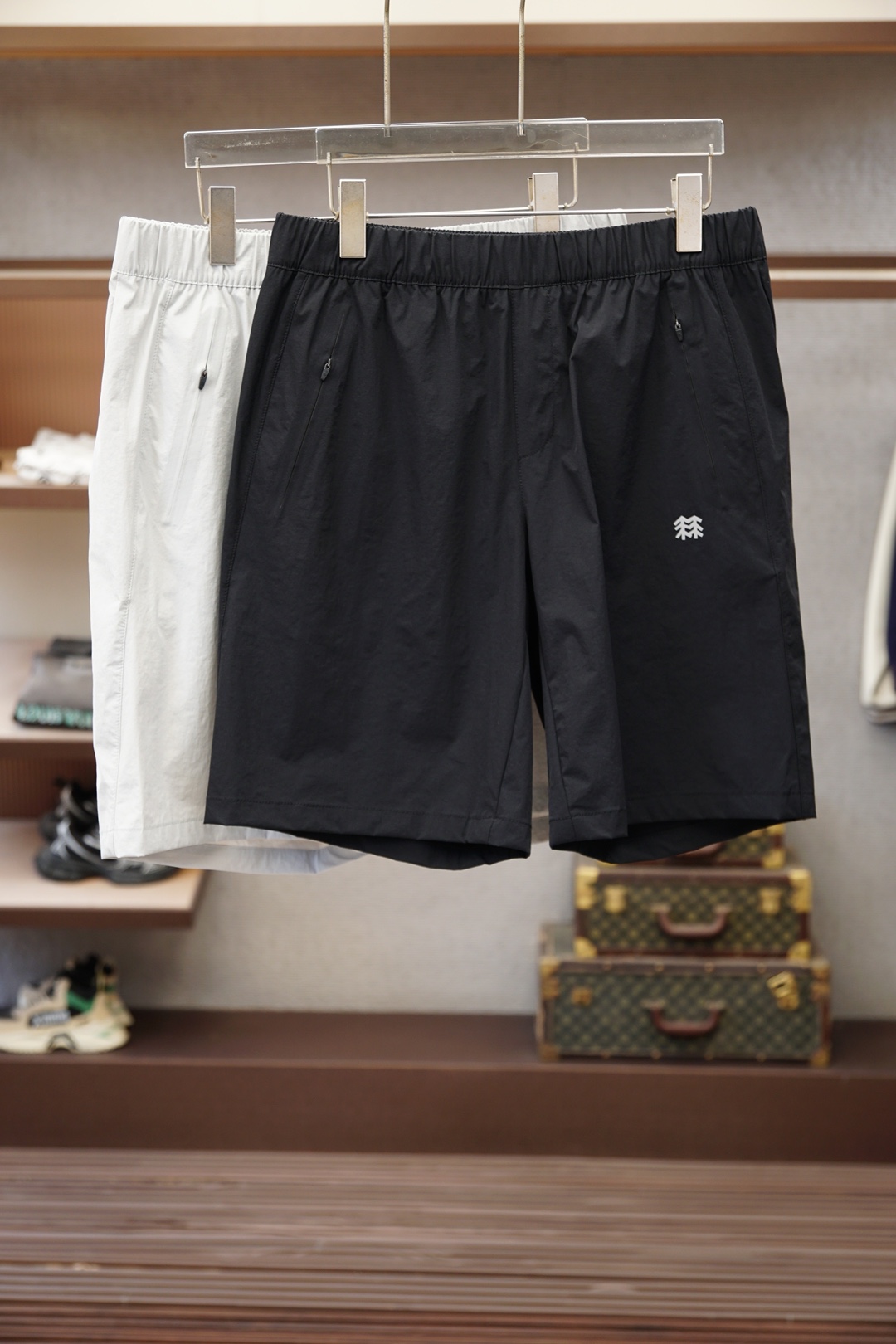 NO:845963,Hansen 2026 spring and summer new shorts, ultra-thin quick-drying fabric, micro-elastic, very comfortable, soft and breathable, loose pants, modified leg shape, M-2XL,,shorts,19860909汉森2026春夏新款短裤、超薄速干面料,微弹力,非常舒适柔软透气,宽松裤型,修饰腿型,M-2XL,,shorts,,Men's clothing