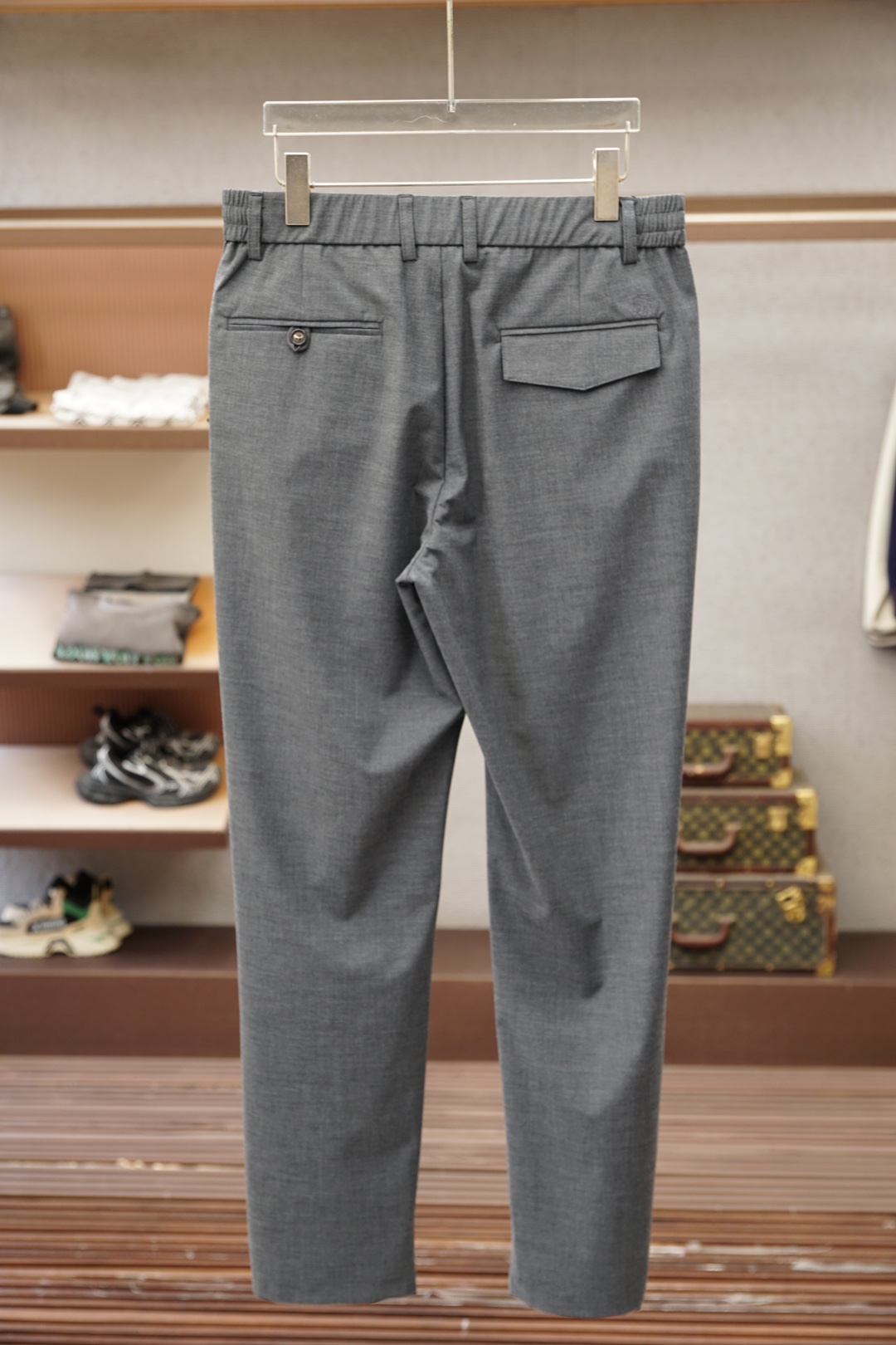 Loro Piana-2026春夏羊毛西裤，男士轻奢通勤的质感之选被Loro Piana这条羊毛西裤狠狠