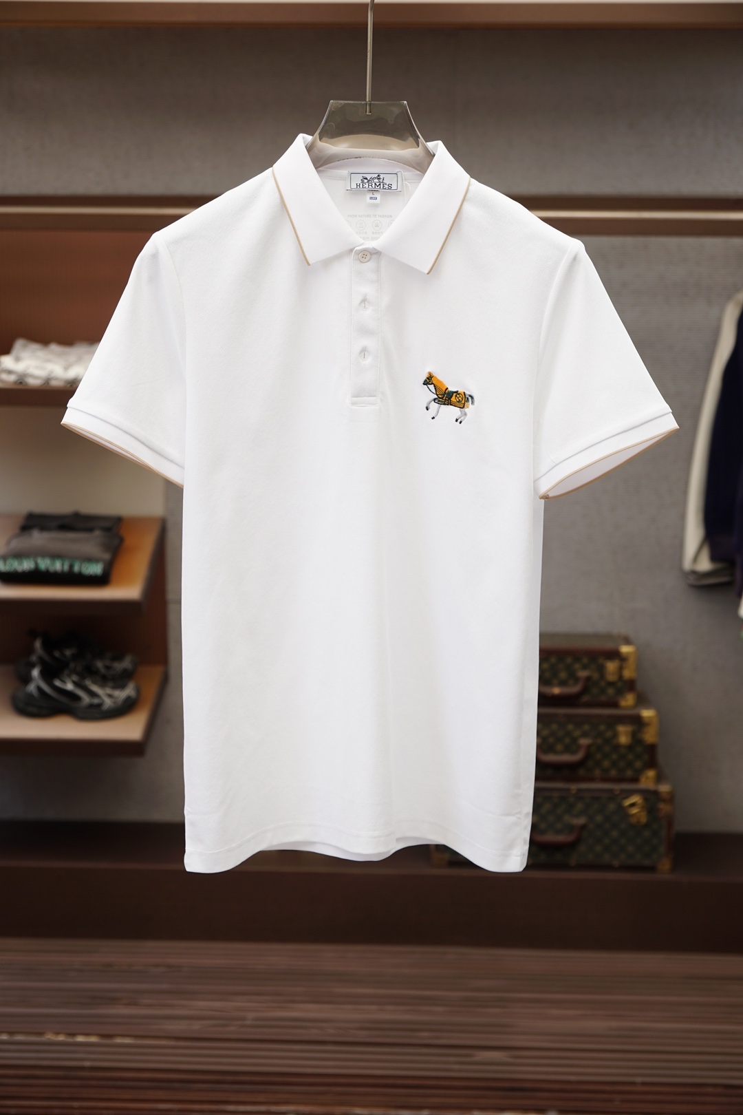 爱马仕，Hermes-2026春夏新品男士短袖Polo衫，以利落简约线条勾勒经典轮廓，💤💕🎊💐纯色主调低