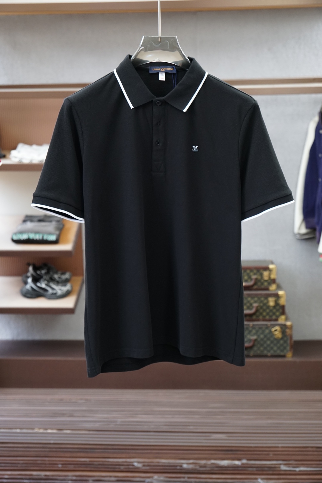 Lv 路易威登/2026春夏新品男士短袖Polo衫，以利落简约线条勾勒经典轮廓，💤💕🎊💐纯色主调低调中流