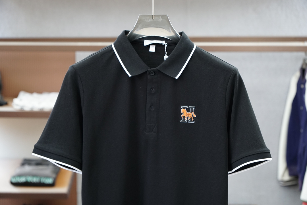 爱马仕，Hermes，2026春夏新品男士短袖Polo衫，以利落简约线条勾勒经典轮廓，💤💕🎊💐纯色主调低