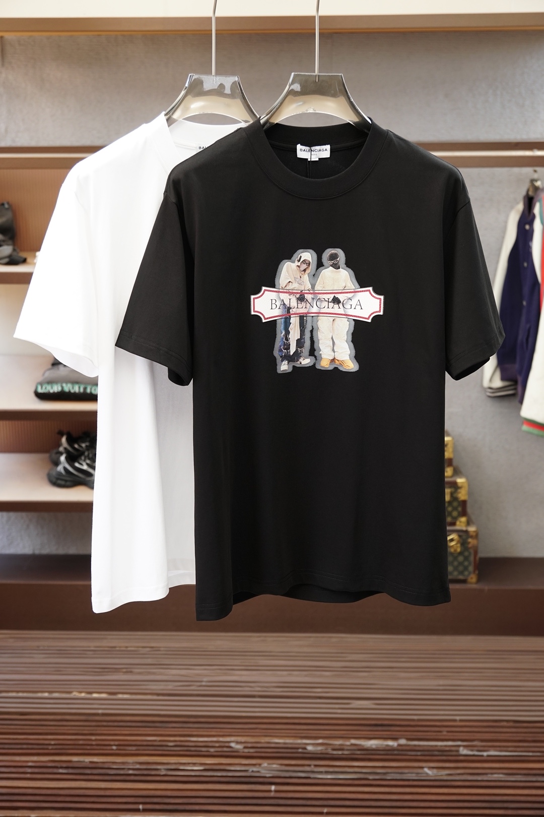 巴黎世家/-SS26春夏新品，官网1.1官网1.1最新款，🍻🌹💤💕胸前刺绣大Logo字母，满满时尚感，选