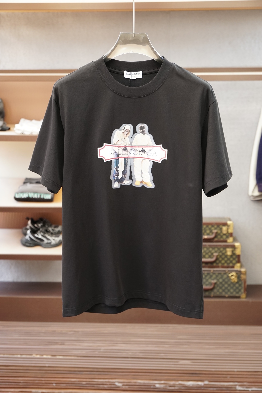 巴黎世家/-SS26春夏新品，官网1.1官网1.1最新款，🍻🌹💤💕胸前刺绣大Logo字母，满满时尚感，选