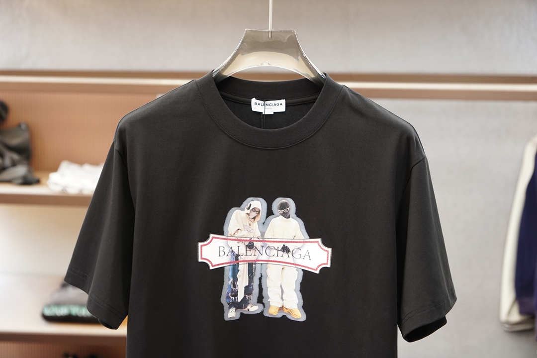 巴黎世家/-SS26春夏新品，官网1.1官网1.1最新款，🍻🌹💤💕胸前刺绣大Logo字母，满满时尚感，选