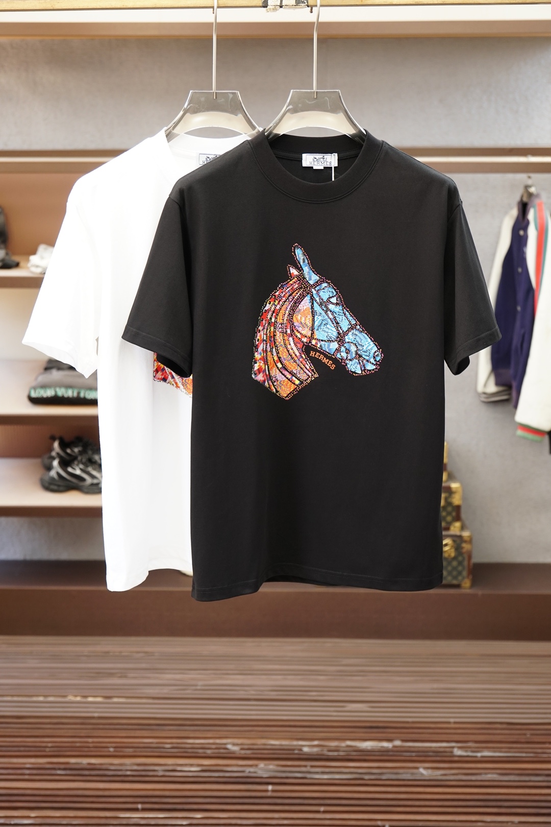 爱马仕/Hermes/-SS26春夏新品，官网1.1官网1.1最新款，🍻🌹💤💕胸前刺绣大Logo字母，满
