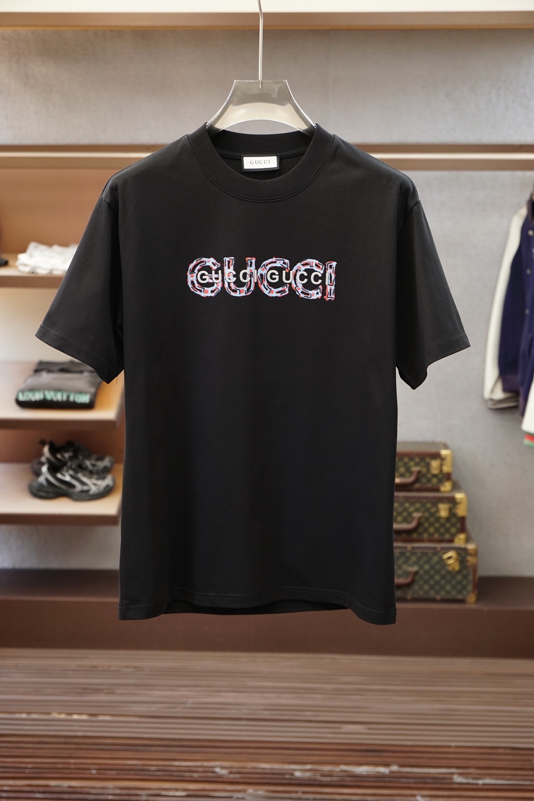 Gucci古奇-SS26春夏新品，官网1.1官网1.1最新款，🍻🌷💤💕胸前刺绣大Logo字母，满满时尚感